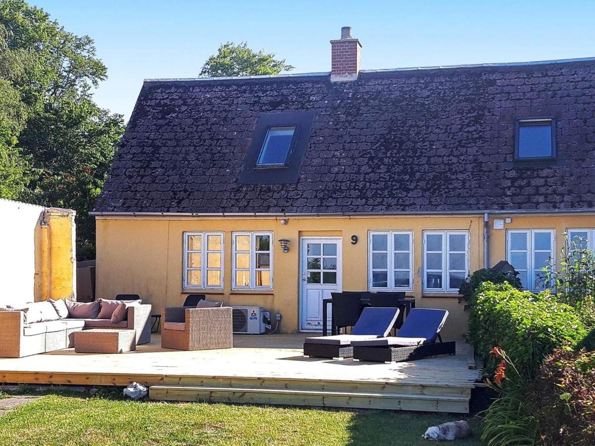 4 Person Holiday Home In Bandholm Exteriér fotografie